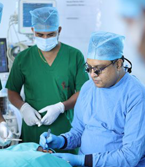 DR_SANDEEP_KANSAL_BEST_PLASTIC_SURGEON_IN_MEERUT